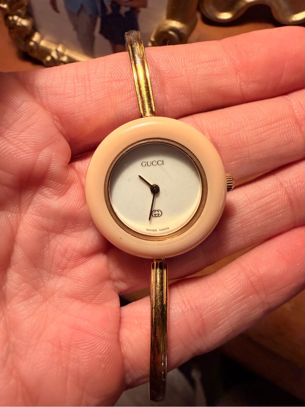 Gucci Peach Bezel